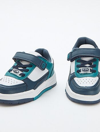 Sapatilhas baixas com velcro