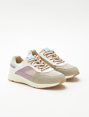 Sapatilhas baixas em dois materiais