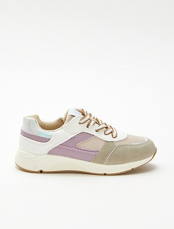 Sapatilhas baixas em dois materiais