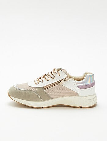 Sapatilhas baixas em dois materiais