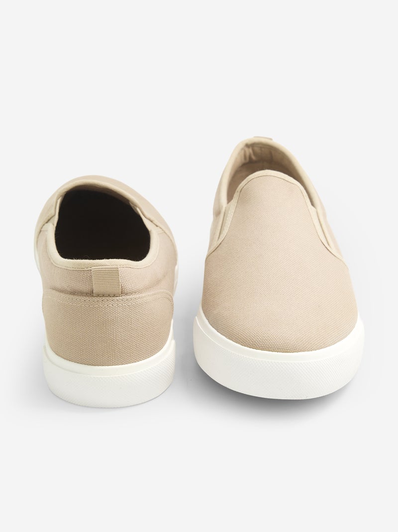Sapatilhas baixas slip-on Bege - Kiabi
