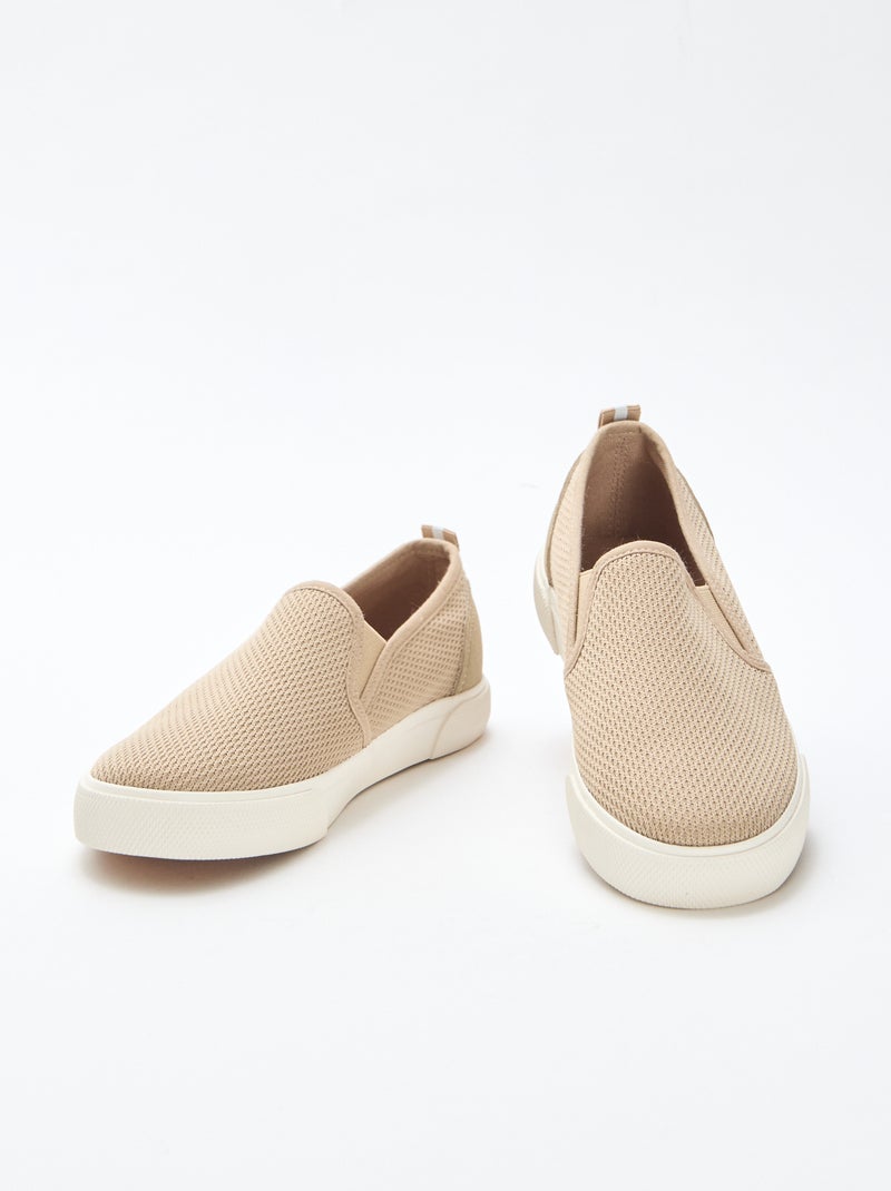 Sapatilhas baixas slip-on em malha lisa Bege - Kiabi