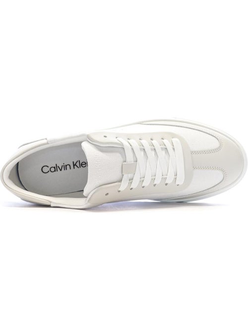 Sapatilhas brancas calvin klein jeans low pro cups para homem - Kiabi Sapatilhas brancas calvin klein jeans low pro cups para homem - Kiabi