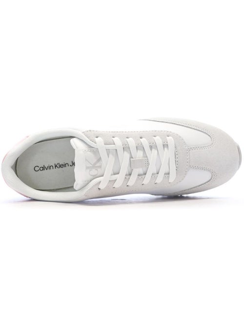 Sapatilhas Brancas Calvin Klein Jeans Runner para Mulher - Kiabi Sapatilhas Brancas Calvin Klein Jeans Runner para Mulher - Kiabi
