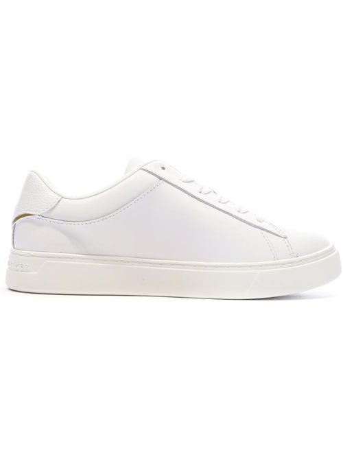 Sapatilhas Brancas Tommy Hilfiger Essential Court para Mulher - Kiabi Sapatilhas Brancas Tommy Hilfiger Essential Court para Mulher - Kiabi