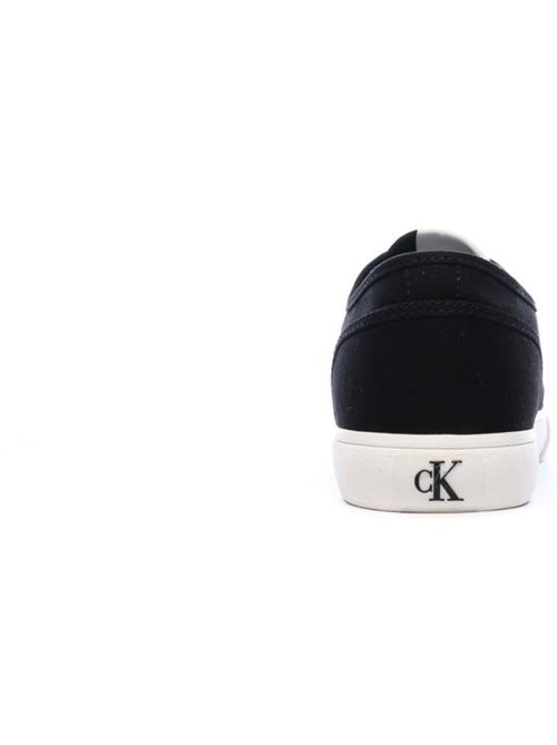 Sapatilhas Calvin Klein Jeans Ess Vulc Low Preto/Branco para Homem - Kiabi Sapatilhas Calvin Klein Jeans Ess Vulc Low Preto/Branco para Homem - Kiabi