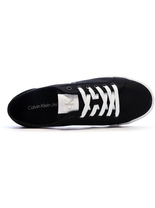 Sapatilhas Calvin Klein Jeans Ess Vulc Low Preto/Branco para Homem - Kiabi Sapatilhas Calvin Klein Jeans Ess Vulc Low Preto/Branco para Homem - Kiabi