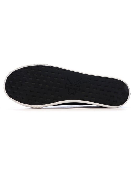 Sapatilhas Calvin Klein Jeans Ess Vulc Low Preto/Branco para Homem - Kiabi Sapatilhas Calvin Klein Jeans Ess Vulc Low Preto/Branco para Homem - Kiabi