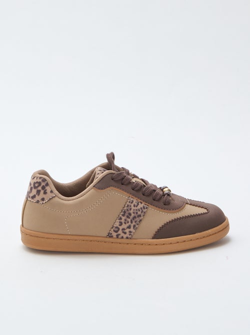 Sapatilhas da moda com detalhes estampados de leopardo - Kiabi