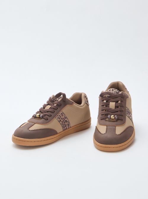 Sapatilhas da moda com detalhes estampados de leopardo - Kiabi