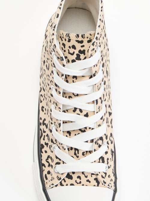 Sapatilhas de cano alto de lona com estampado de leopardo - Kiabi Sapatilhas de cano alto de lona com estampado de leopardo - Kiabi