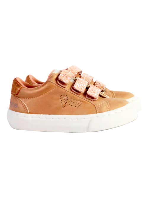 Sapatilhas kaporal tippy para menina rosa - Kiabi Sapatilhas kaporal tippy para menina rosa - Kiabi
