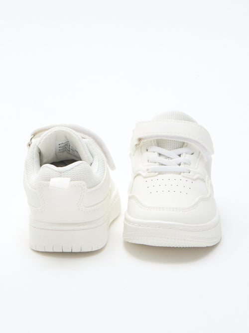 Sapatilhas rasas com velcro lisas - Kiabi