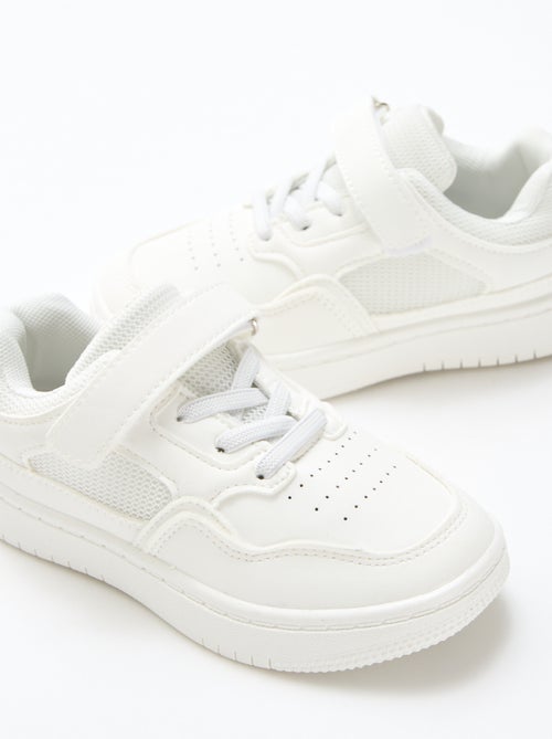 Sapatilhas rasas com velcro lisas - Kiabi
