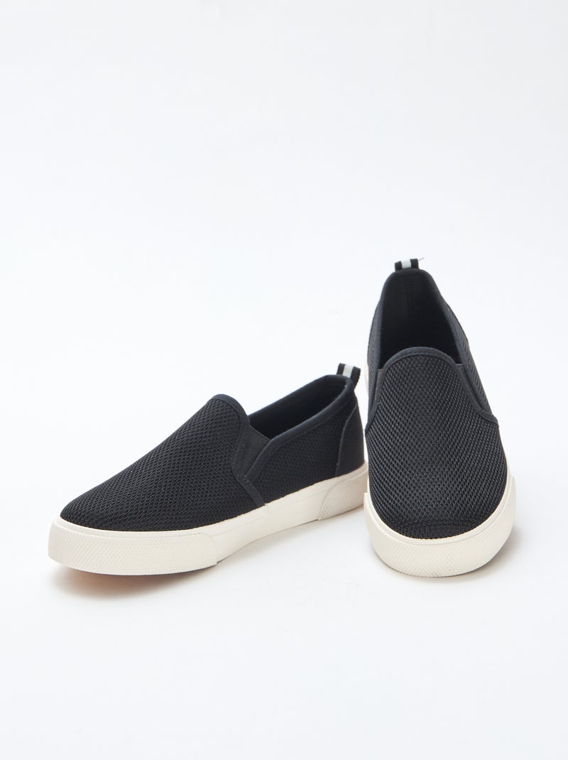 Sapatilhas rasas slip-on em malha lisa Preto - Kiabi