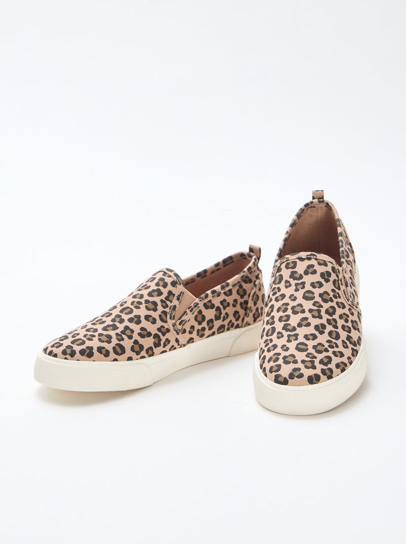 Sapatilhas slip-on com estampado de leopardo Castanho - Kiabi