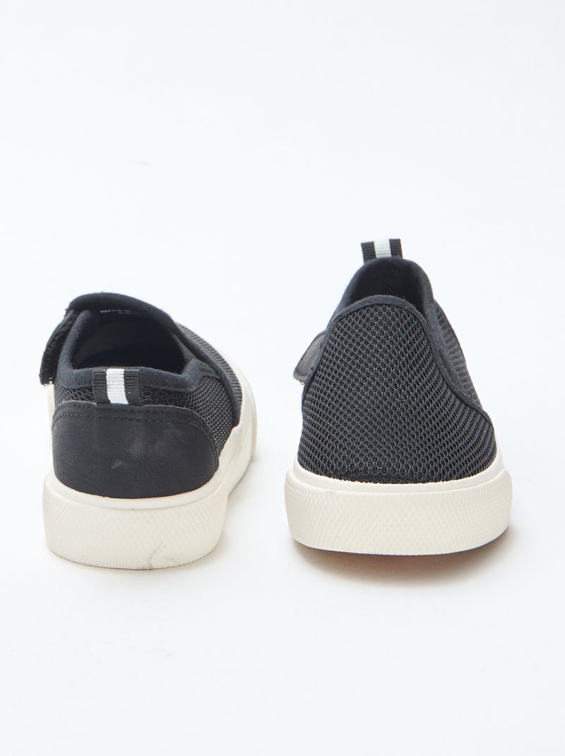 Sapatilhas slip-on em malha lisa Preto - Kiabi