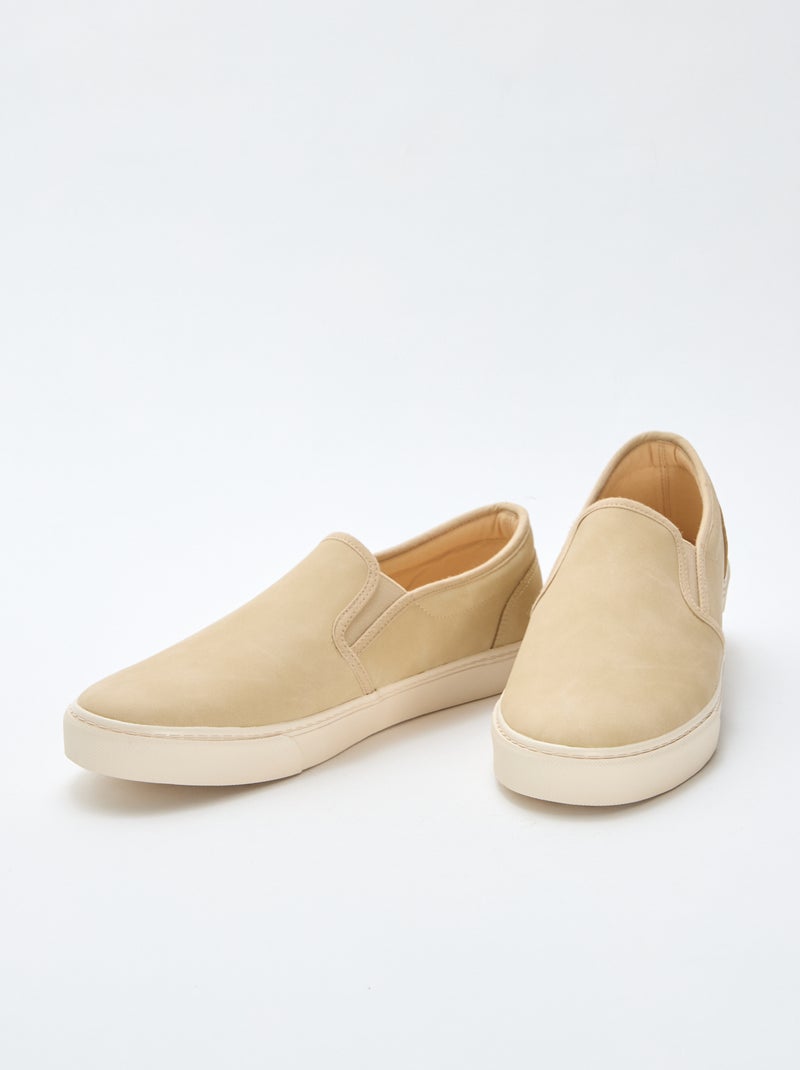 Sapatilhas slip-on tipo camurça Bege - Kiabi