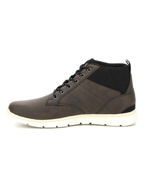 Sapatilhas Umbro Nelda Castanhas para Homem - Kiabi Sapatilhas Umbro Nelda Castanhas para Homem - Kiabi