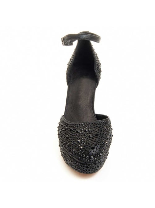 Sapato Com Salto Material Sintético E Têxtil Montevita - Kiabi Sapato Com Salto Material Sintético E Têxtil Montevita - Kiabi