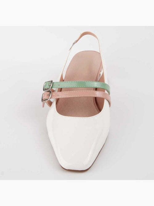 Sapato Com Salto Material Sintético Montevita - Kiabi Sapato Com Salto Material Sintético Montevita - Kiabi
