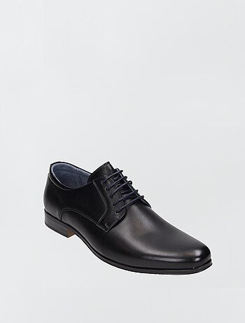 Sapatos citadinos com atacadores