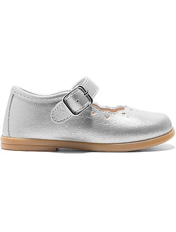 Sapatos com tira conguitos