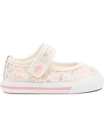 Sapatos com tira conguitos respetuosas respetuosos