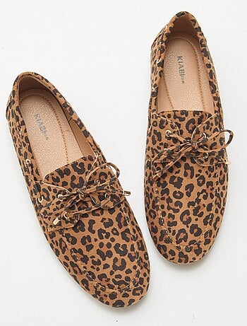 Sapatos de barco com padrão de leopardo