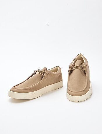 Sapatos de cidade