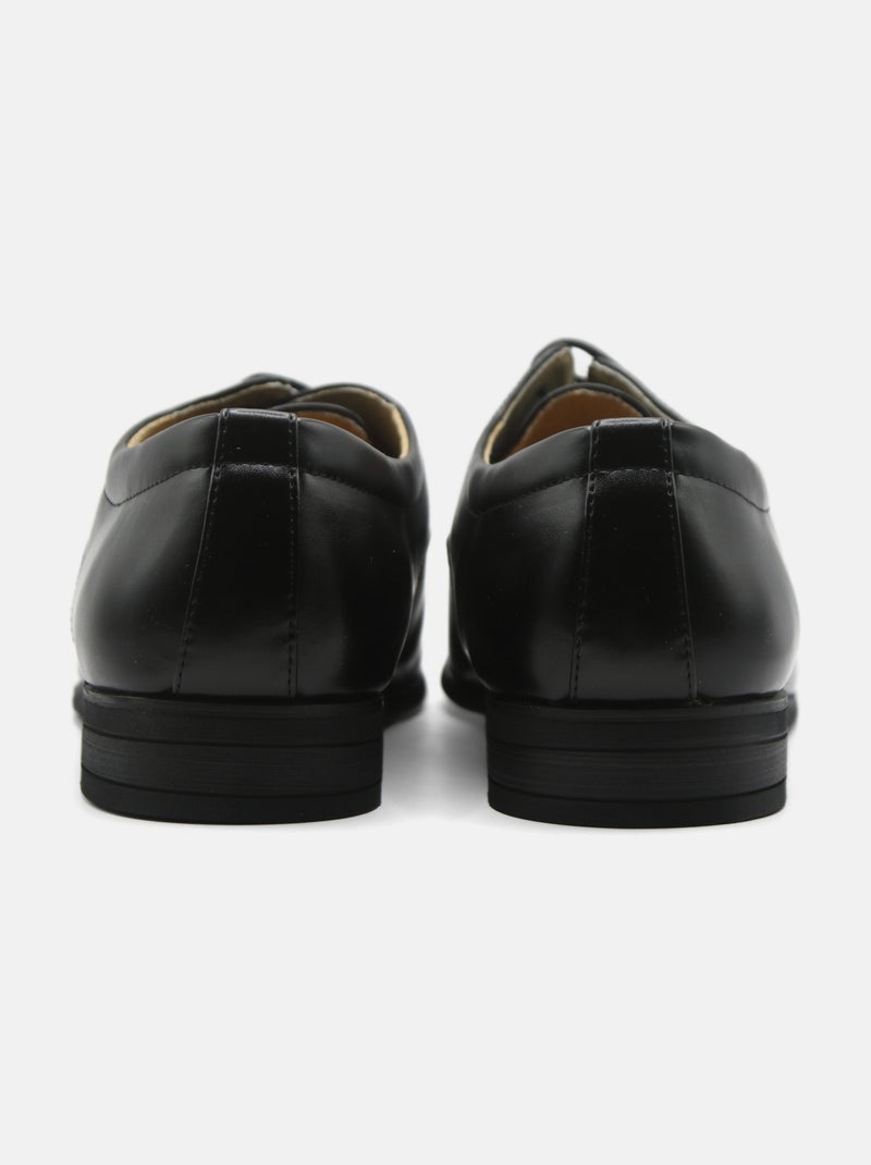 Sapatos derby com atacadores - Uomo Preto - Kiabi