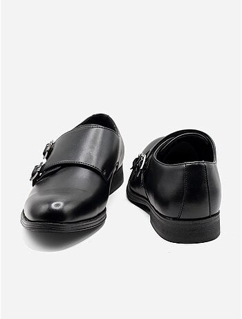 Sapatos derby com fivelas