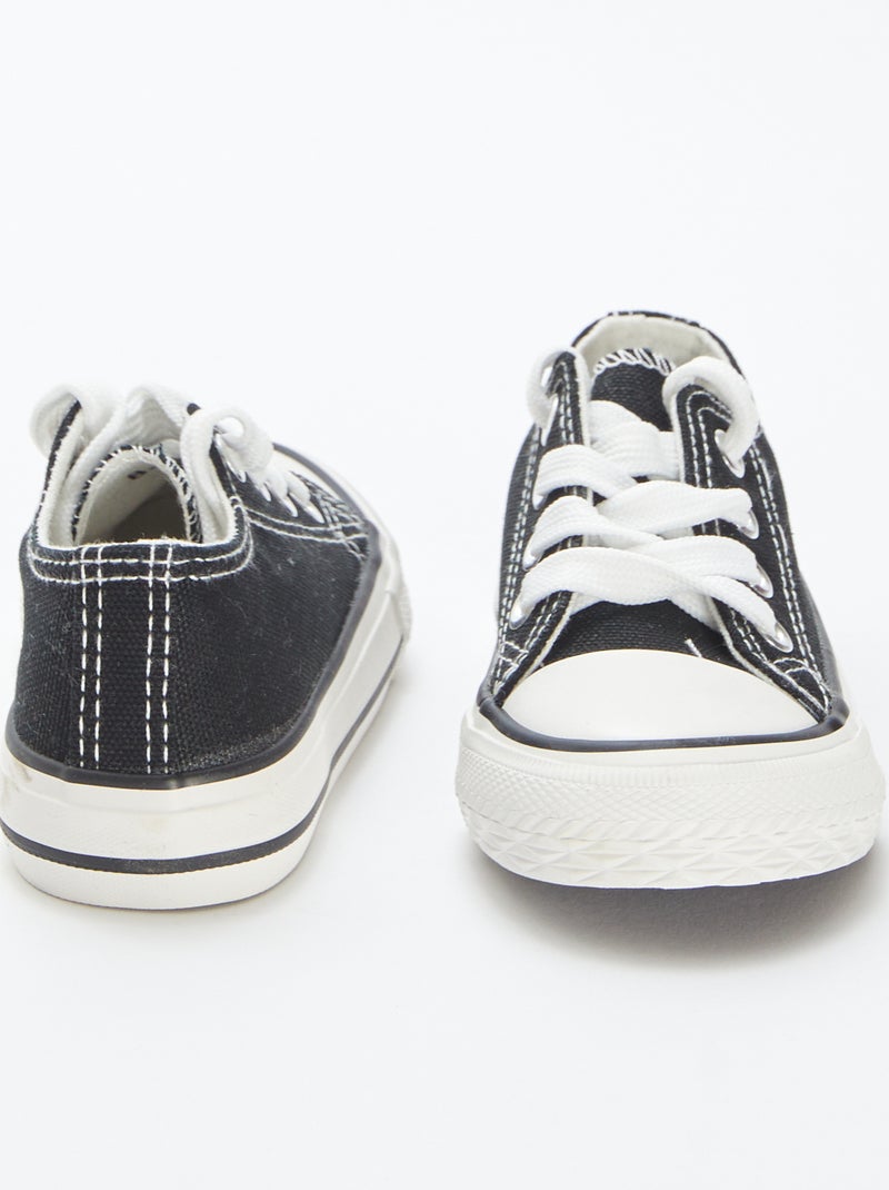 Sapatos rasos com atacadores Preto - Kiabi
