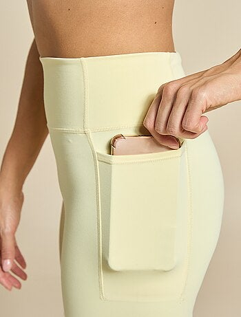 Short ciclista de desporto - (ekstract)