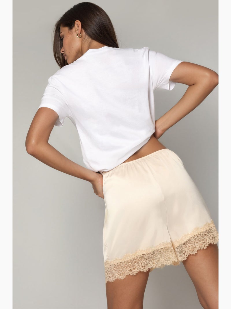 Short cintura alta em cetim com renda hiccup Creme - Kiabi