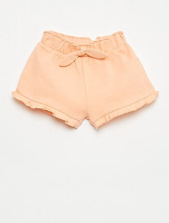 Short com folhos e laço na cintura