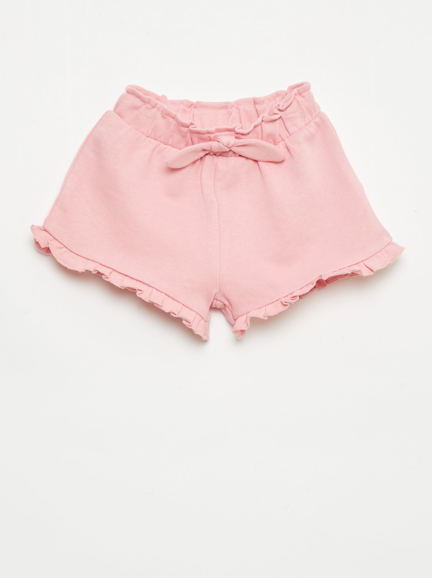 Short com folhos e laço na cintura