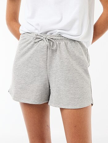 Short curto em algodão liso com cordão