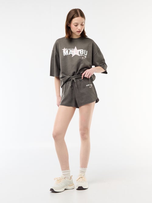 Short curto em french terry com inscrição - Kiabi