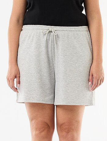 Short de moletom leve liso