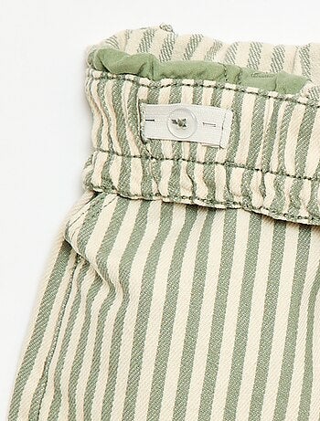 Short estampado integral em algodão
