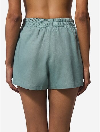Short feminino com cós elástico e cintura média penti