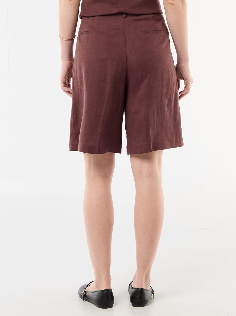 Short Largo com Pregas Castanho - Kiabi