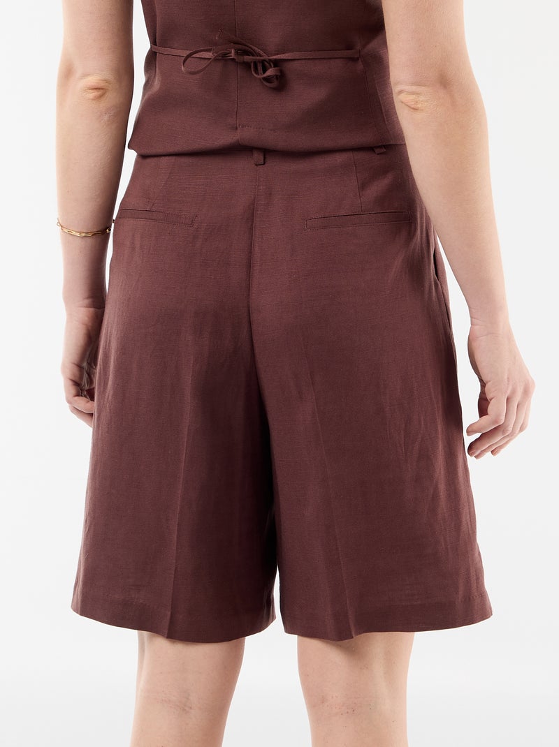 Short Largo com Pregas Castanho - Kiabi