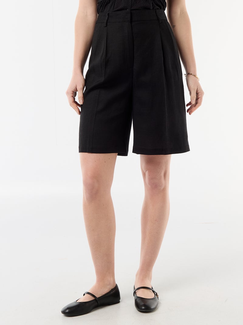 Short Largo com Pregas Preto - Kiabi