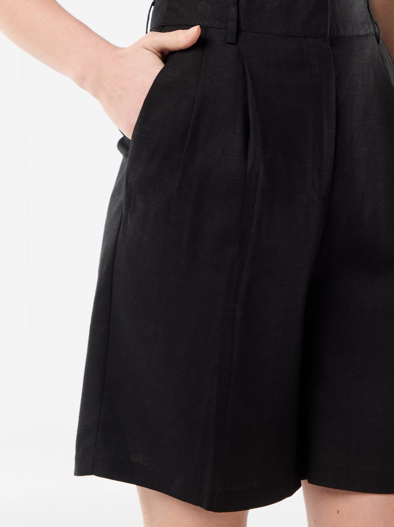 Short Largo com Pregas Preto - Kiabi