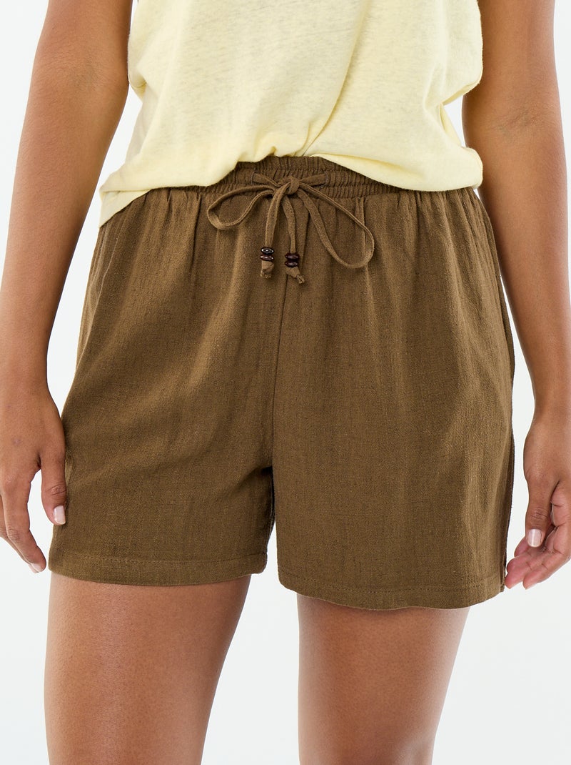 Short leve com 2 bolsos em linho misto Castanho - Kiabi