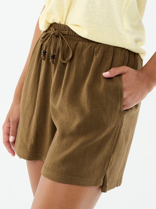 Short leve com 2 bolsos em linho misto - Kiabi