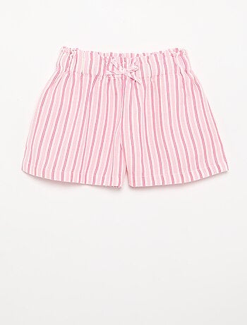 Short liso com laço fantasia