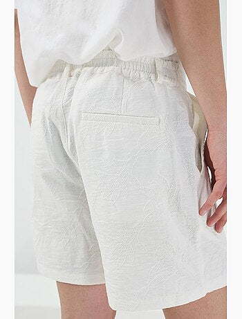 Short masculino de corte giesto